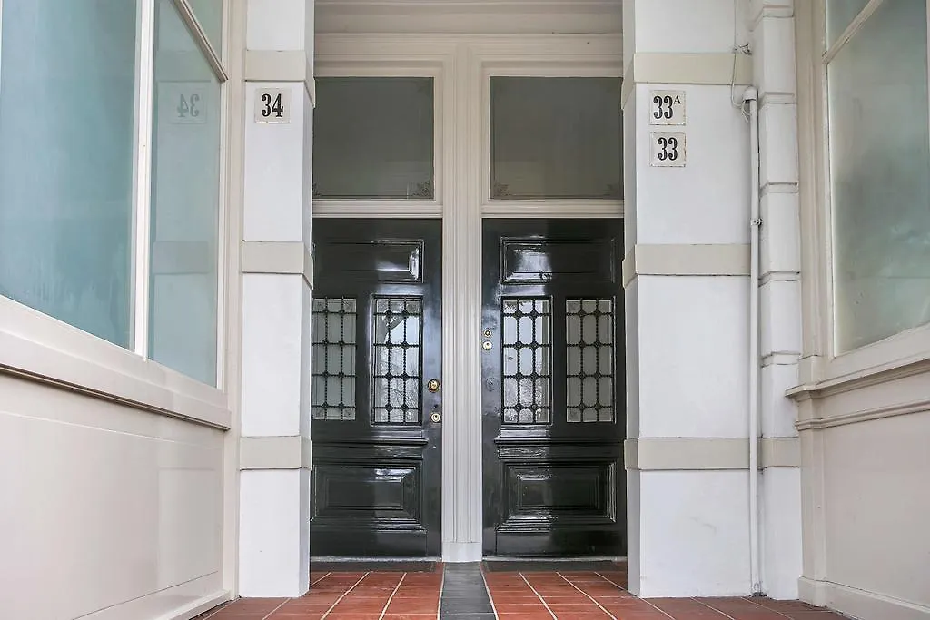 Residence Belgische Plein Haag 0*,